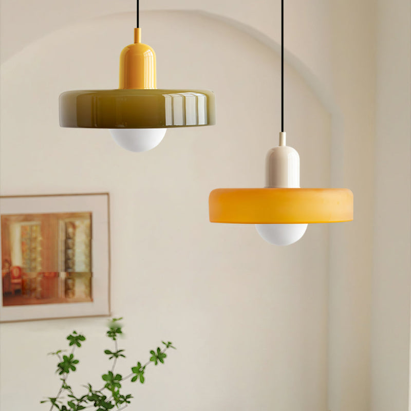 Lampada a sospensione nordica con aspetto in vetro retrò per spazi moderni e colorati