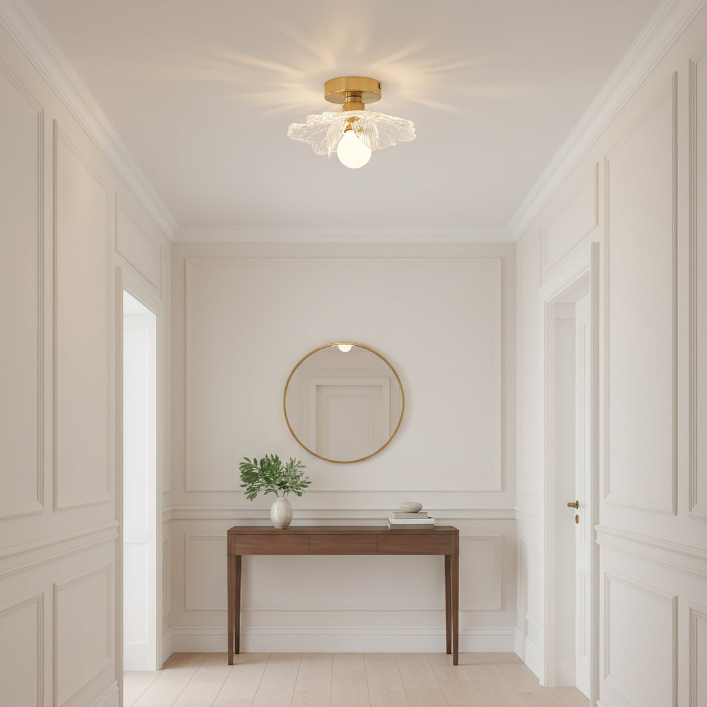 Plafonnier en résine Blossom et laiton pour chambre et couloir