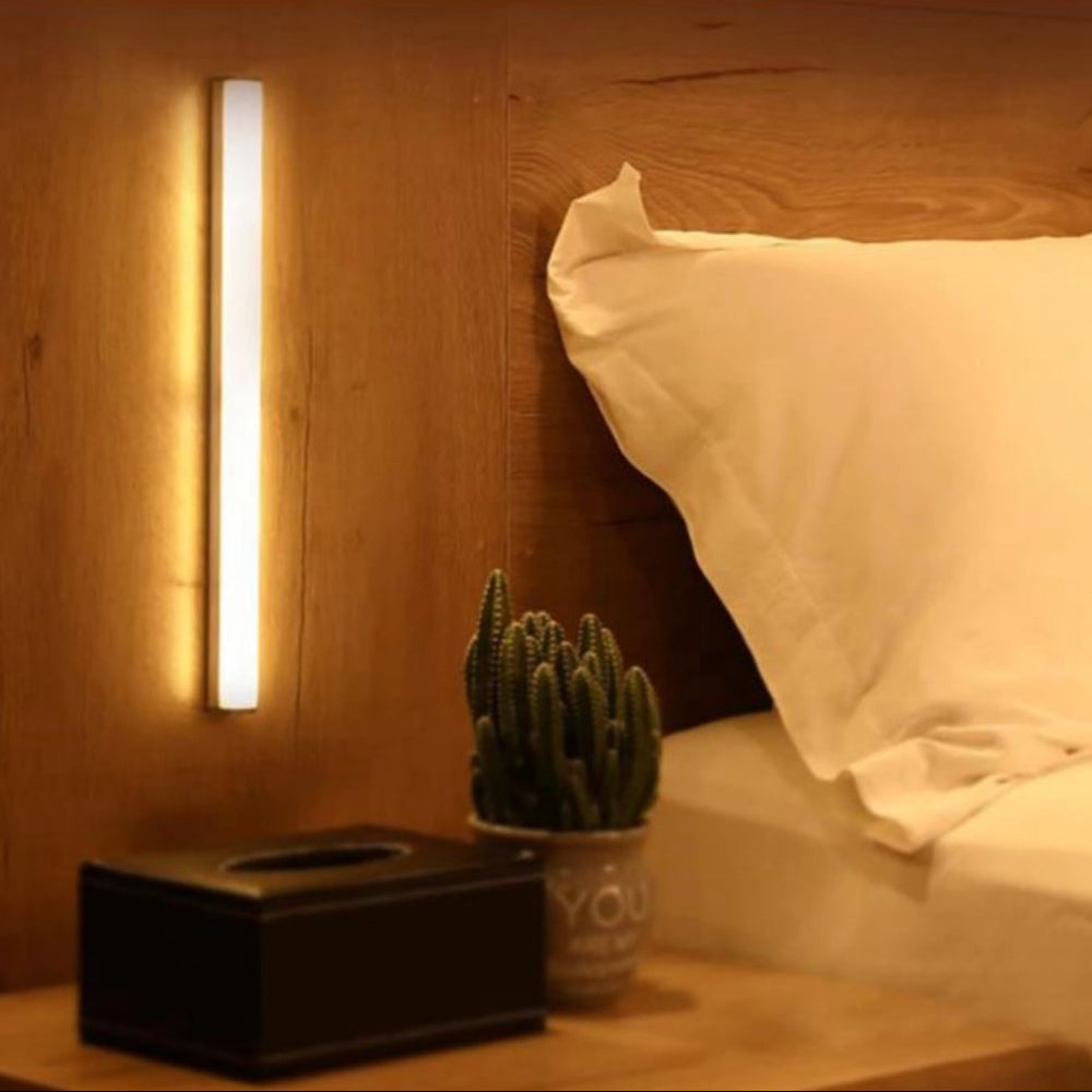 LED noční světelný pásek s pohybovým senzorem pro ložnici a schody
