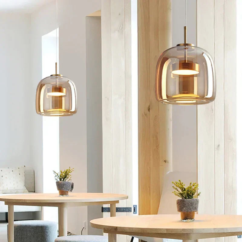 NovaLume Glaslampe mit minimalistischem Design für eine zeitlose Atmosphäre
