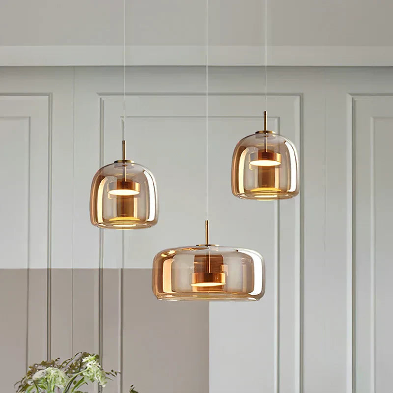 NovaLume Glaslampe mit minimalistischem Design für eine zeitlose Atmosphäre