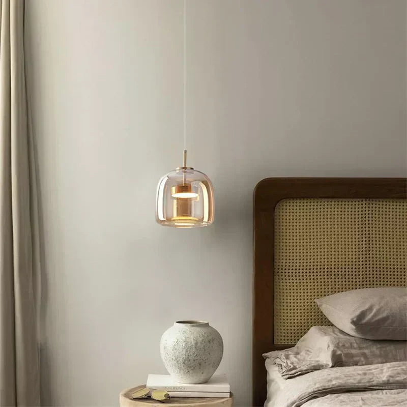 NovaLume Glaslampe mit minimalistischem Design für eine zeitlose Atmosphäre