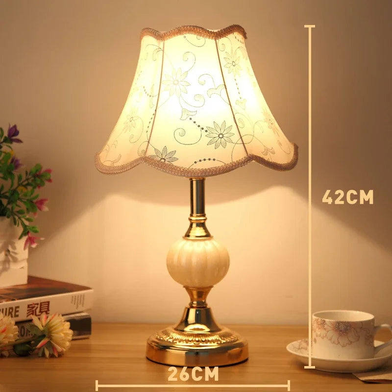 LuminaNord asztali lámpa vintage stílusban klasszikus otthoni dekorációhoz