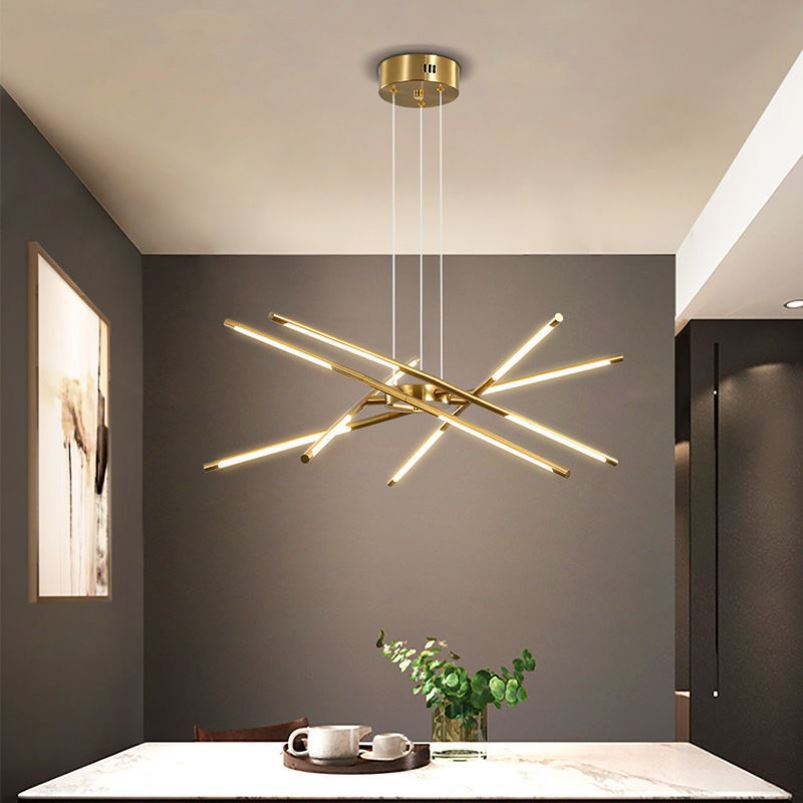 Lustre Aurora Web Gold avec éclat ambiant chaud pour pièces modernes