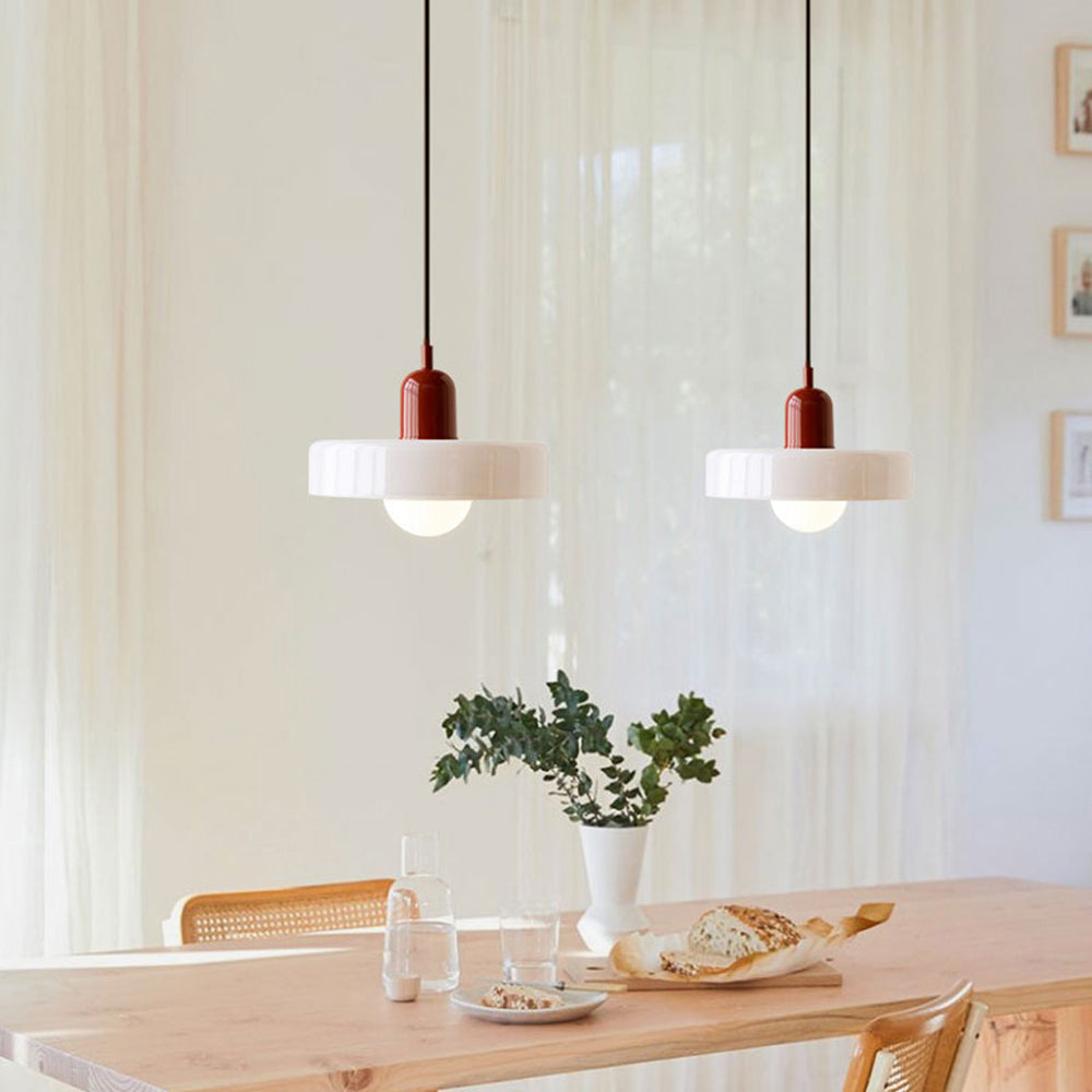 Lampada a sospensione nordica con aspetto in vetro retrò per spazi moderni e colorati