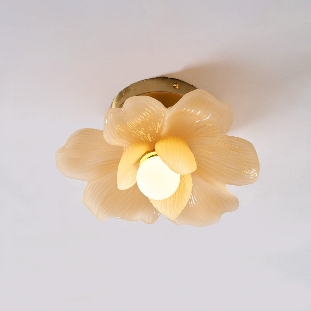 Plafonnier en résine Blossom et laiton pour chambre et couloir