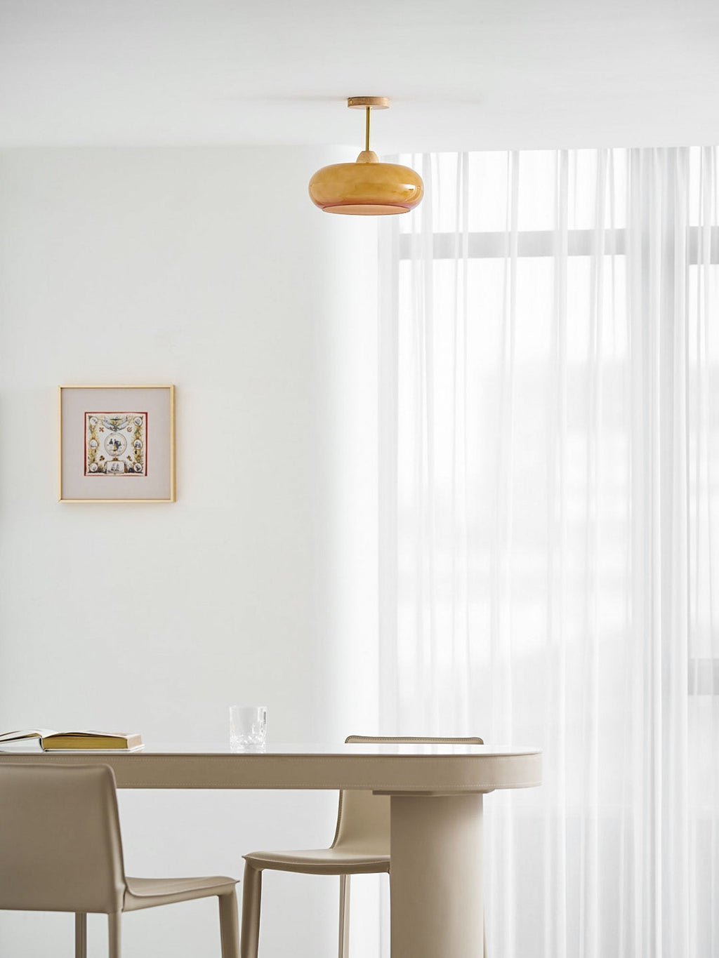 Lámpara de techo Bauhaus de vidrio y madera con diseño de disco en blanco o naranja para dormitorio y comedor