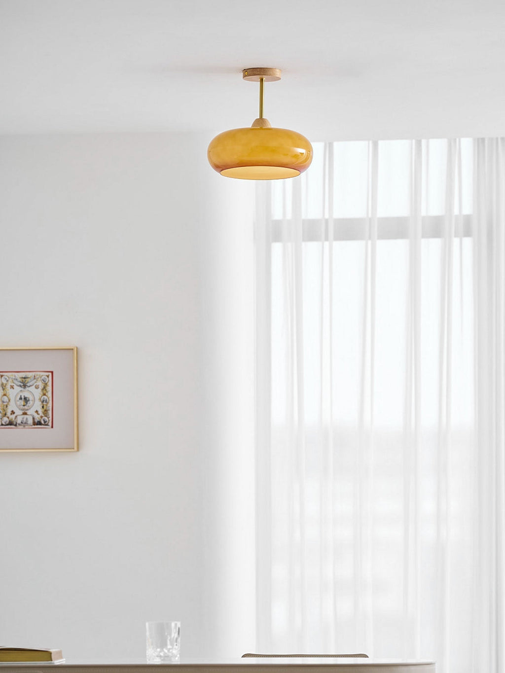 Lámpara de techo Bauhaus de vidrio y madera con diseño de disco en blanco o naranja para dormitorio y comedor