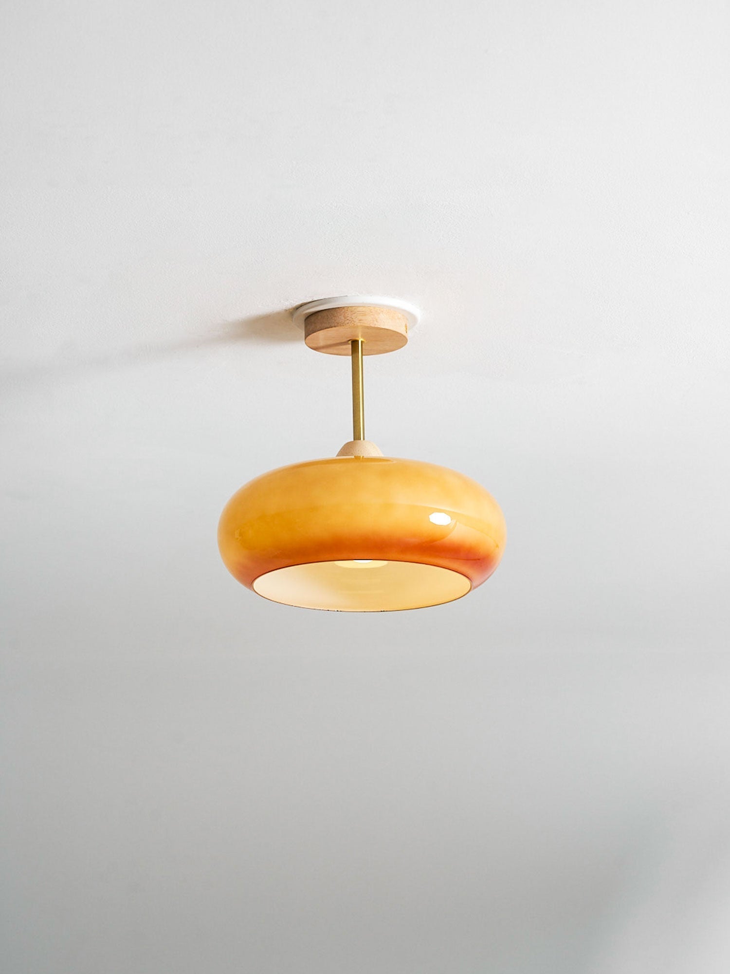 Lámpara de techo Bauhaus de vidrio y madera con diseño de disco en blanco o naranja para dormitorio y comedor