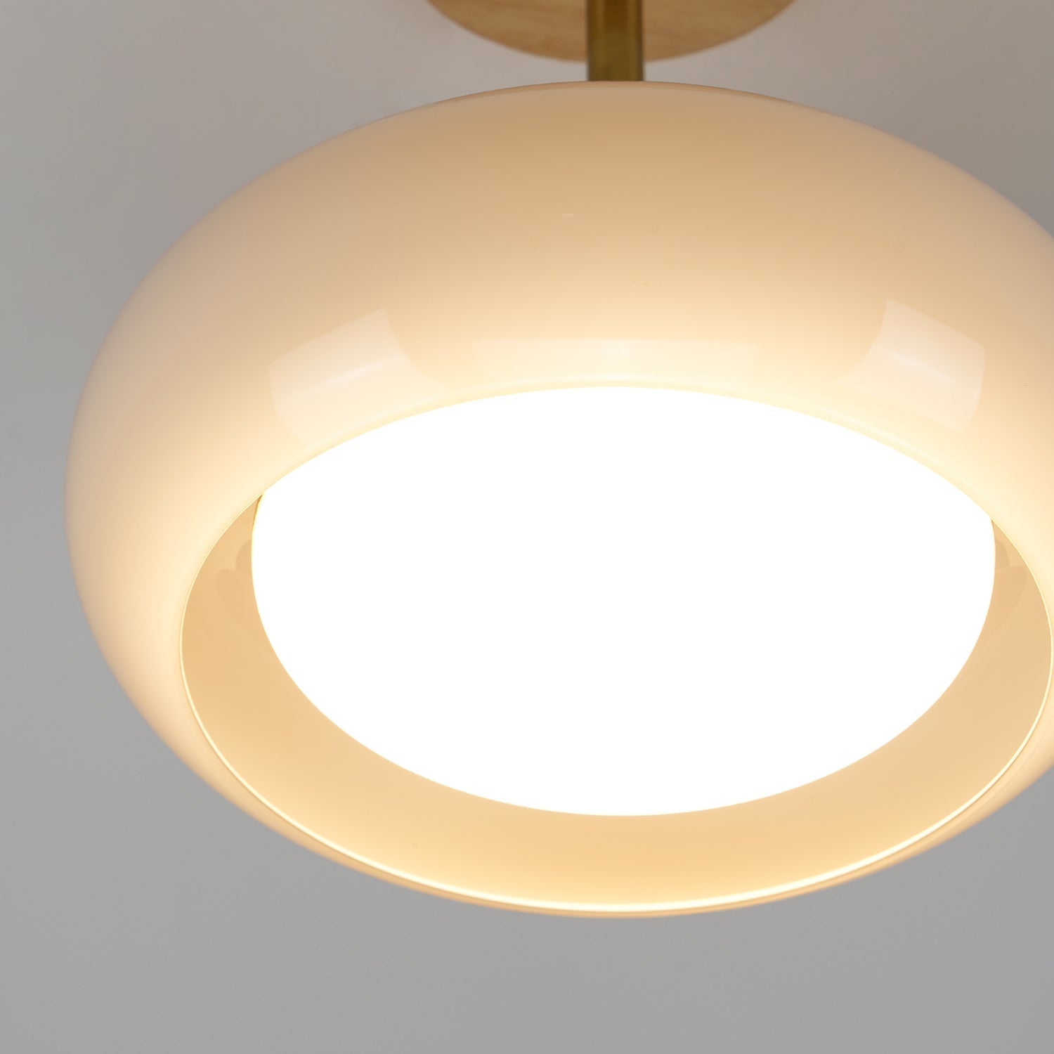 Lámpara de techo Bauhaus de vidrio y madera con diseño de disco en blanco o naranja para dormitorio y comedor