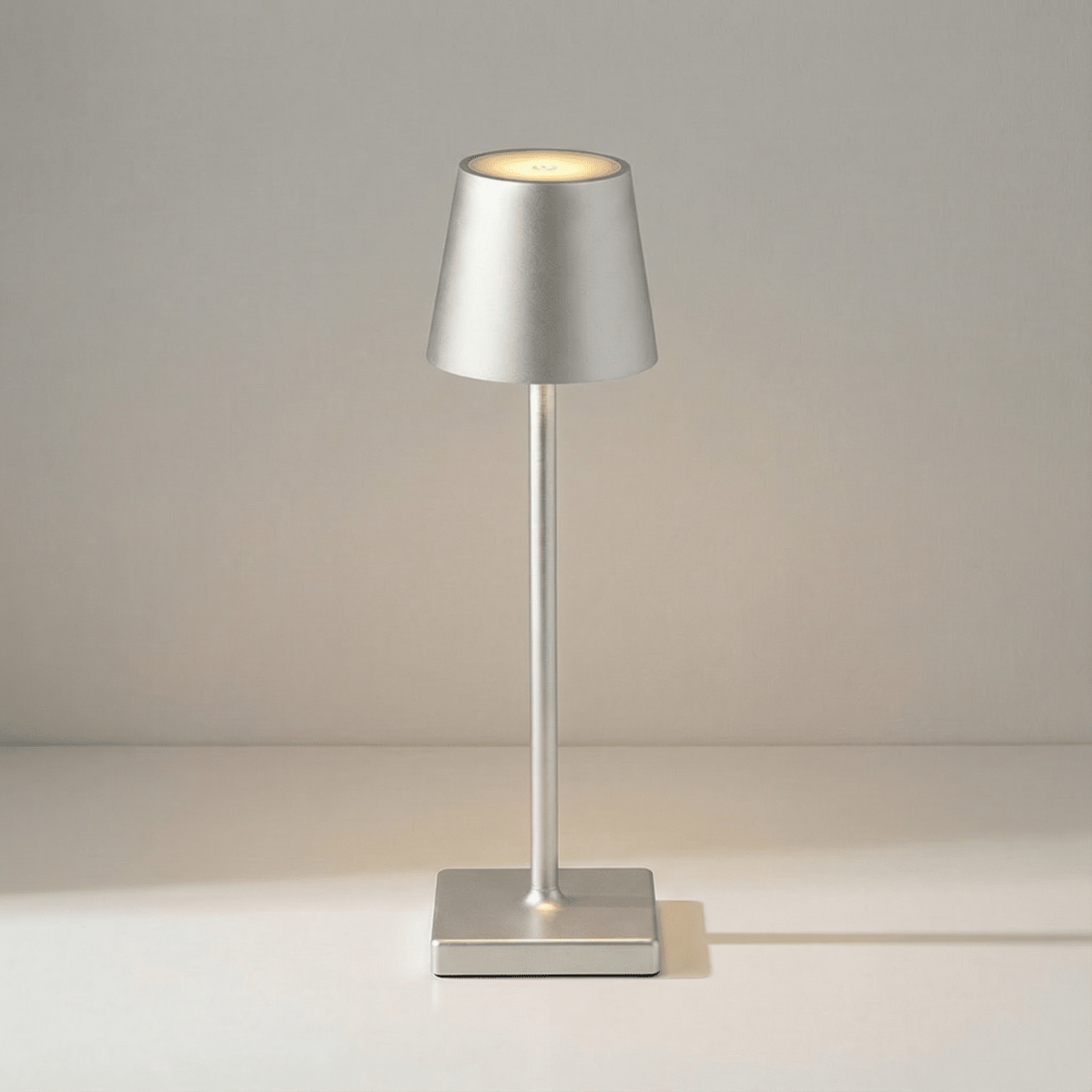 Uppladdningsbar LED-bordslampa med touchkontroll, dimbar, 15 tum | Rosalyssa
