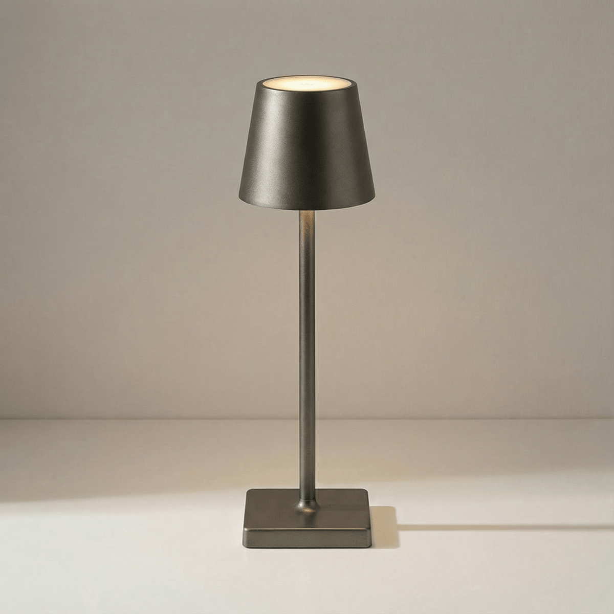 Uppladdningsbar LED-bordslampa med touchkontroll, dimbar, 15 tum | Rosalyssa