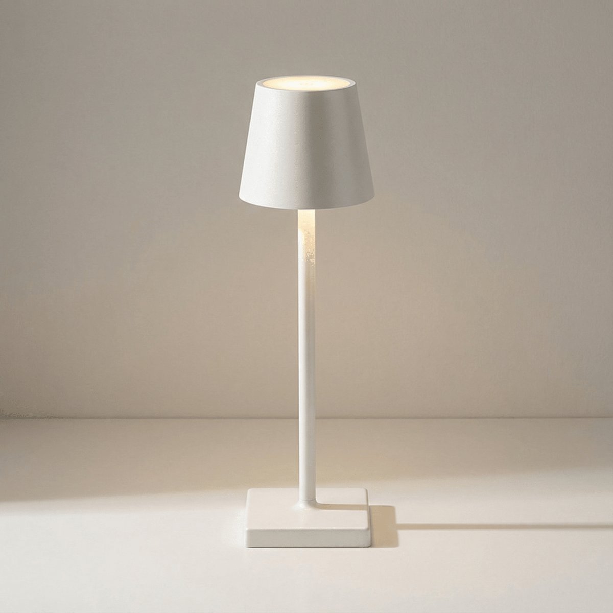 Uppladdningsbar LED-bordslampa med touchkontroll, dimbar, 15 tum | Rosalyssa