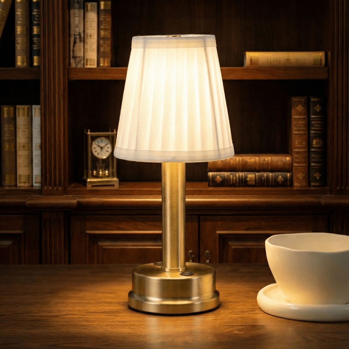 Moderní designová nabíjecí LED stolní lampa, výška 12 palců | Rosalyssa