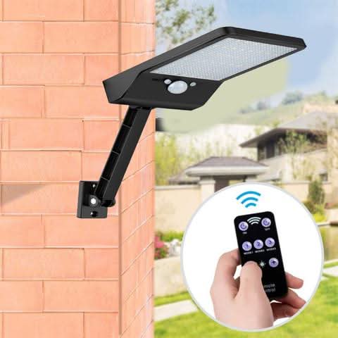 Foco Solar LED NovaGlow para Exterior con Sensor de Movimiento y Control Remoto