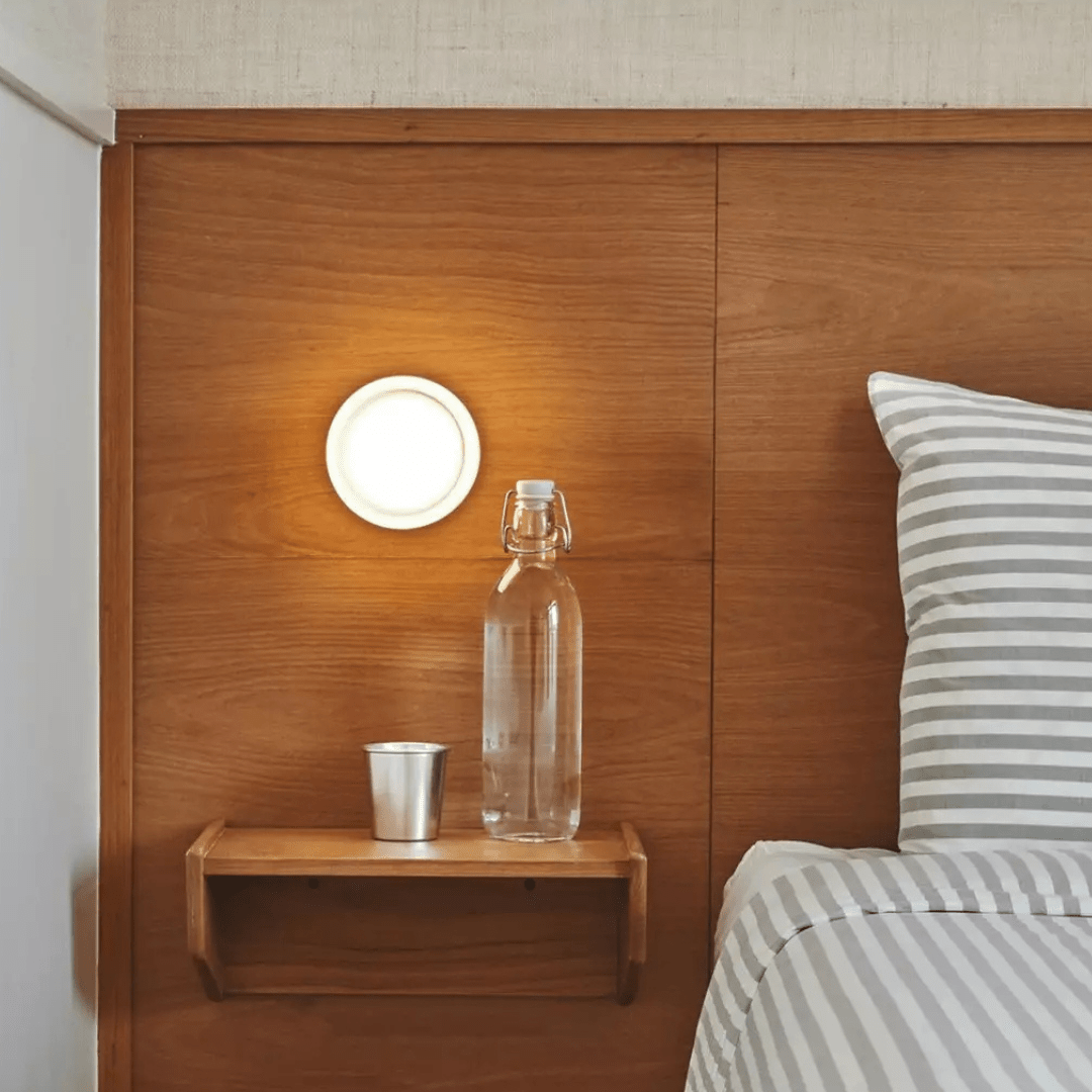 Applique da parete in vetro rotondo con LED, design a una luce | Rosalyssa