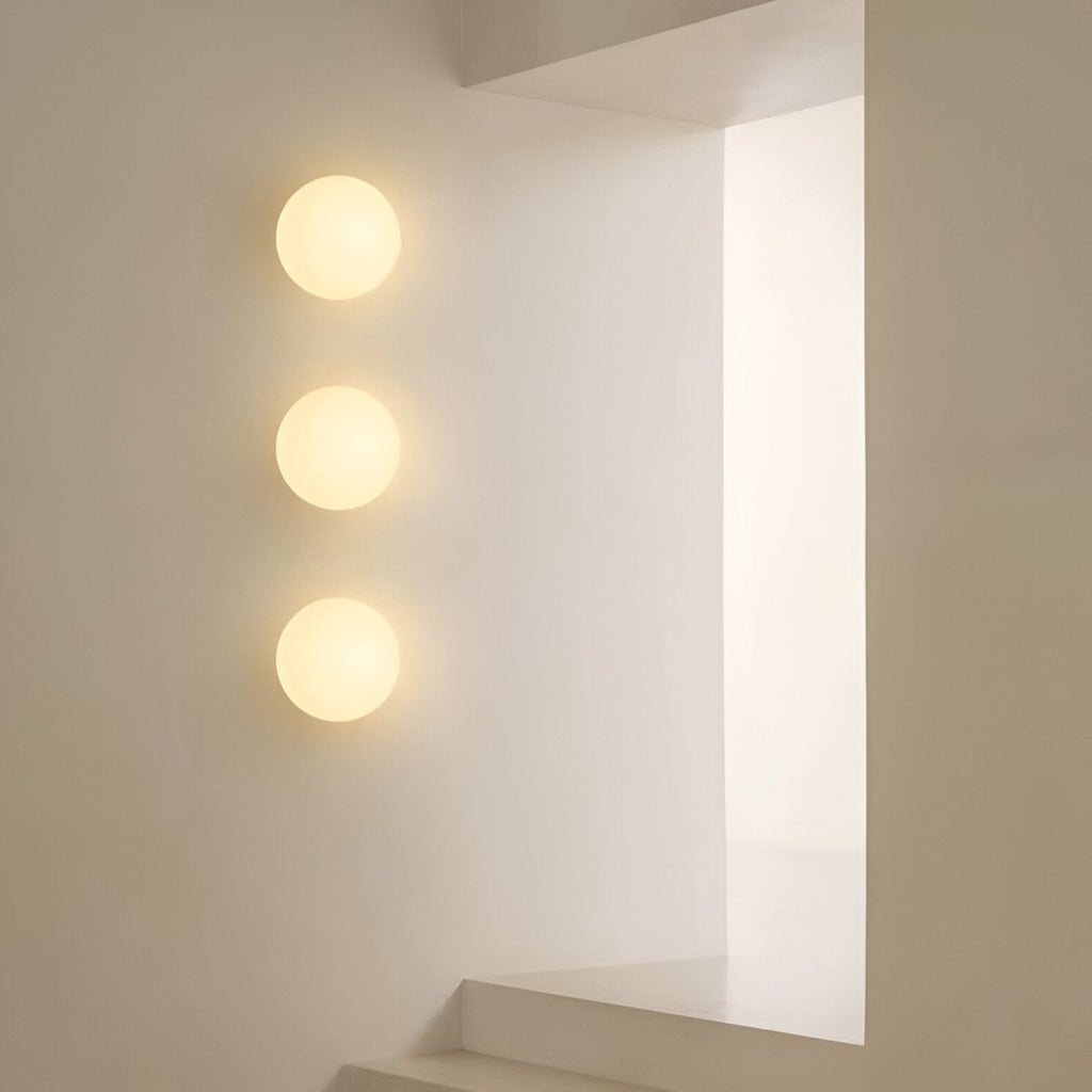 Rund Glas LED Væglampe, Minimalistisk Design, 1 Lyskilde | Rosalyssa