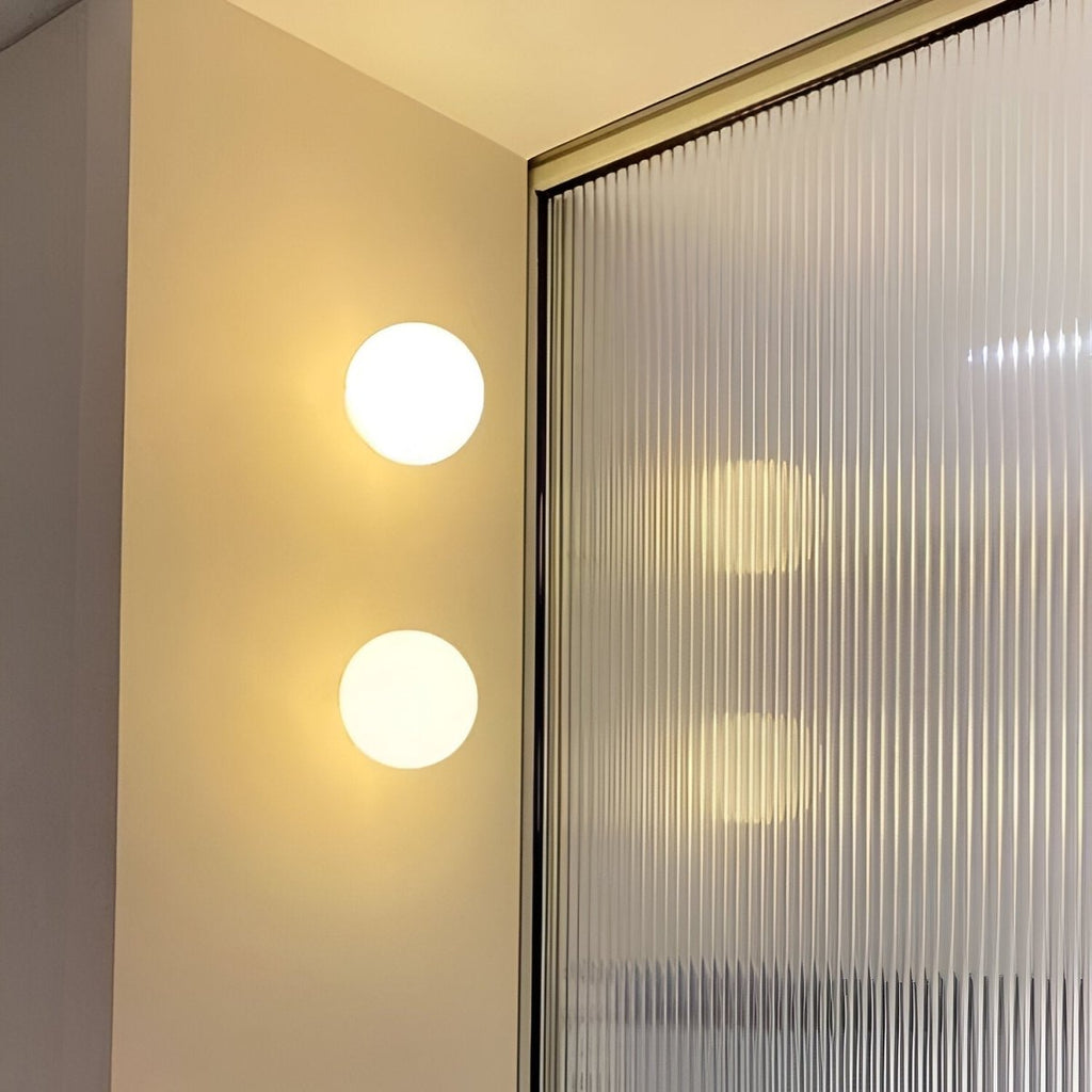 Rund Glas LED Væglampe, Minimalistisk Design, 1 Lyskilde | Rosalyssa