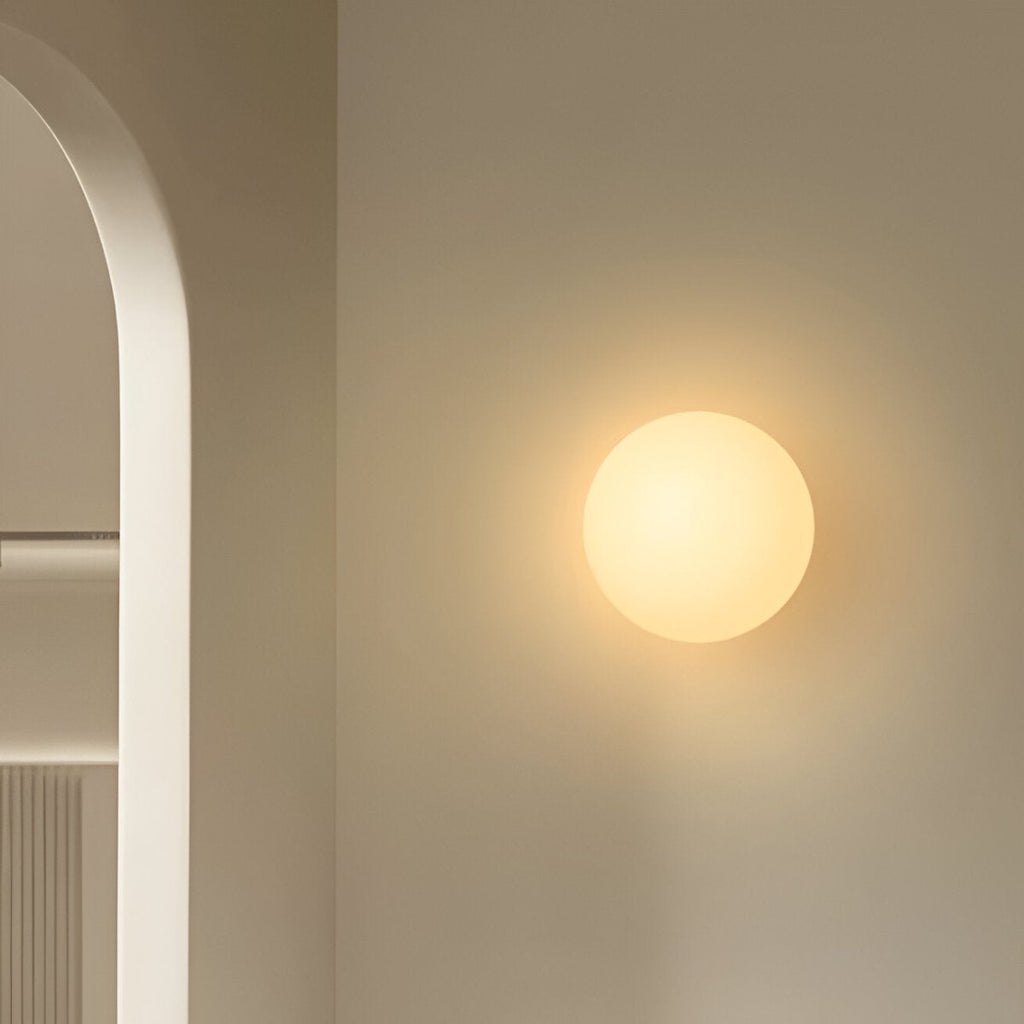 Rund Glas LED Væglampe, Minimalistisk Design, 1 Lyskilde | Rosalyssa
