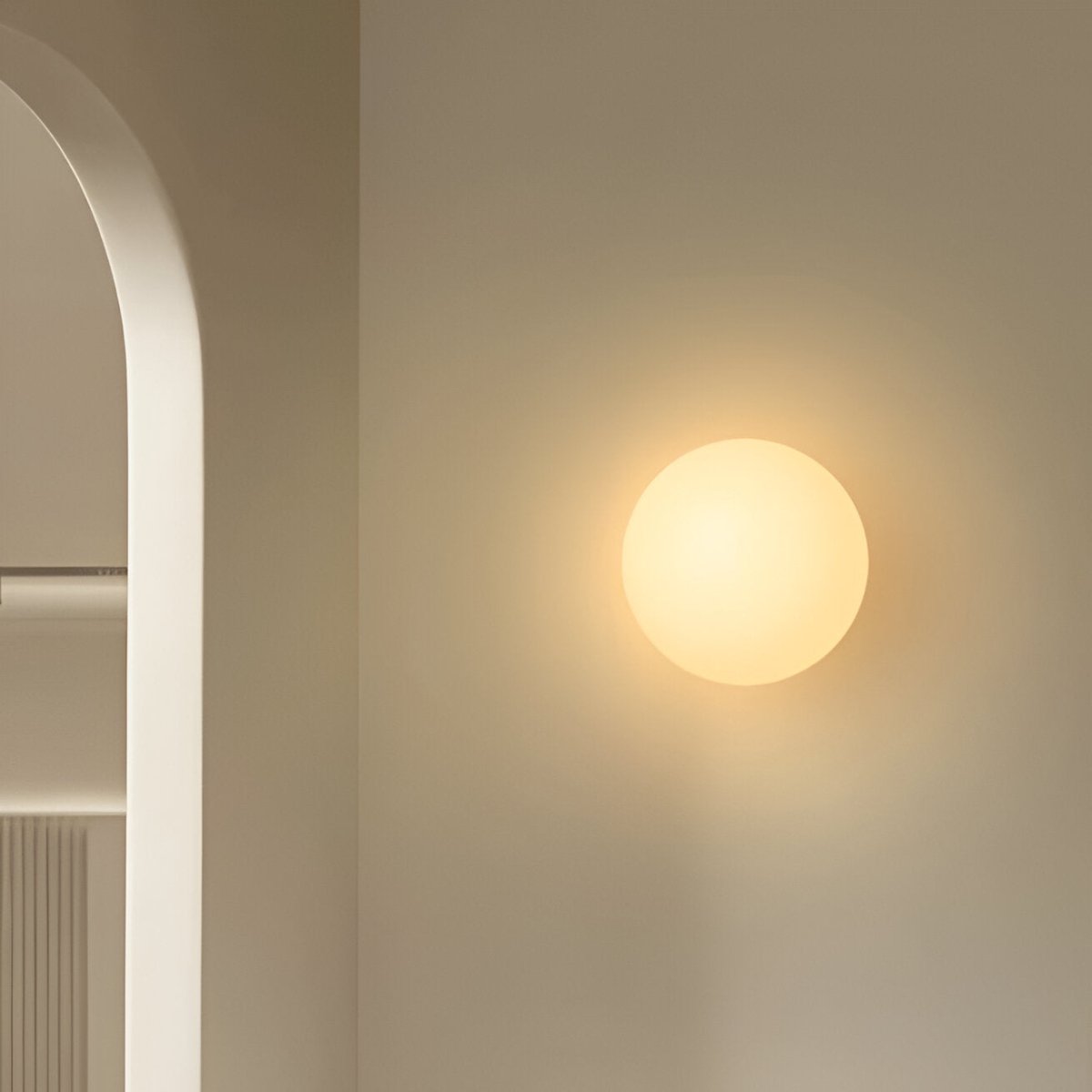 Rund Glas LED Væglampe, Minimalistisk Design, 1 Lyskilde | Rosalyssa