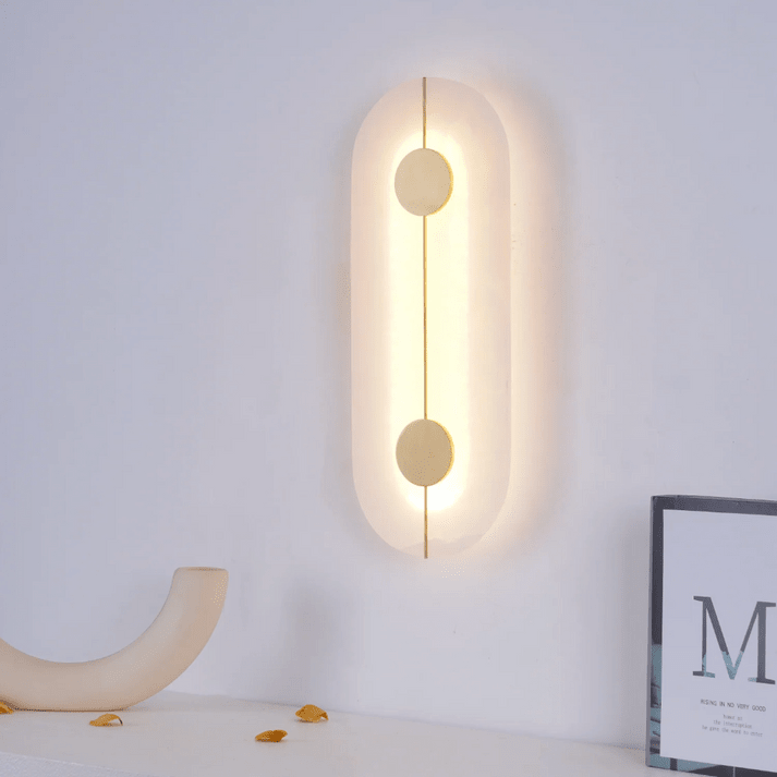 Rund LED-væglampe med marmoraccent, moderne nordisk stil | Rosalyssa