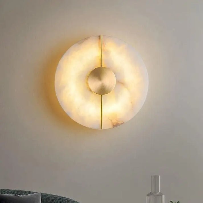 Rund LED-væglampe med marmoraccent, moderne nordisk stil | Rosalyssa