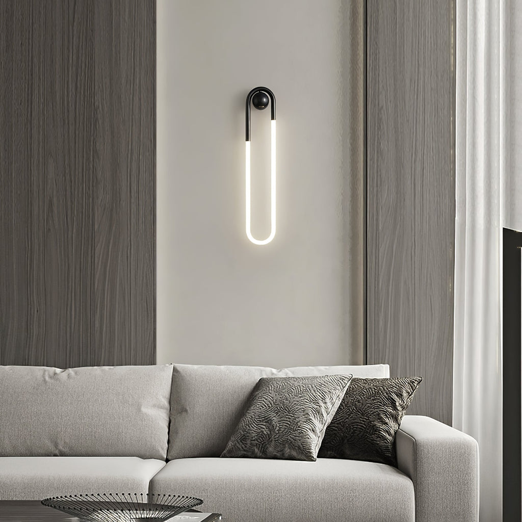 مصباح حائط LED حديث مع نحاس ومصباح حائط أسود بتصميم بسيط
