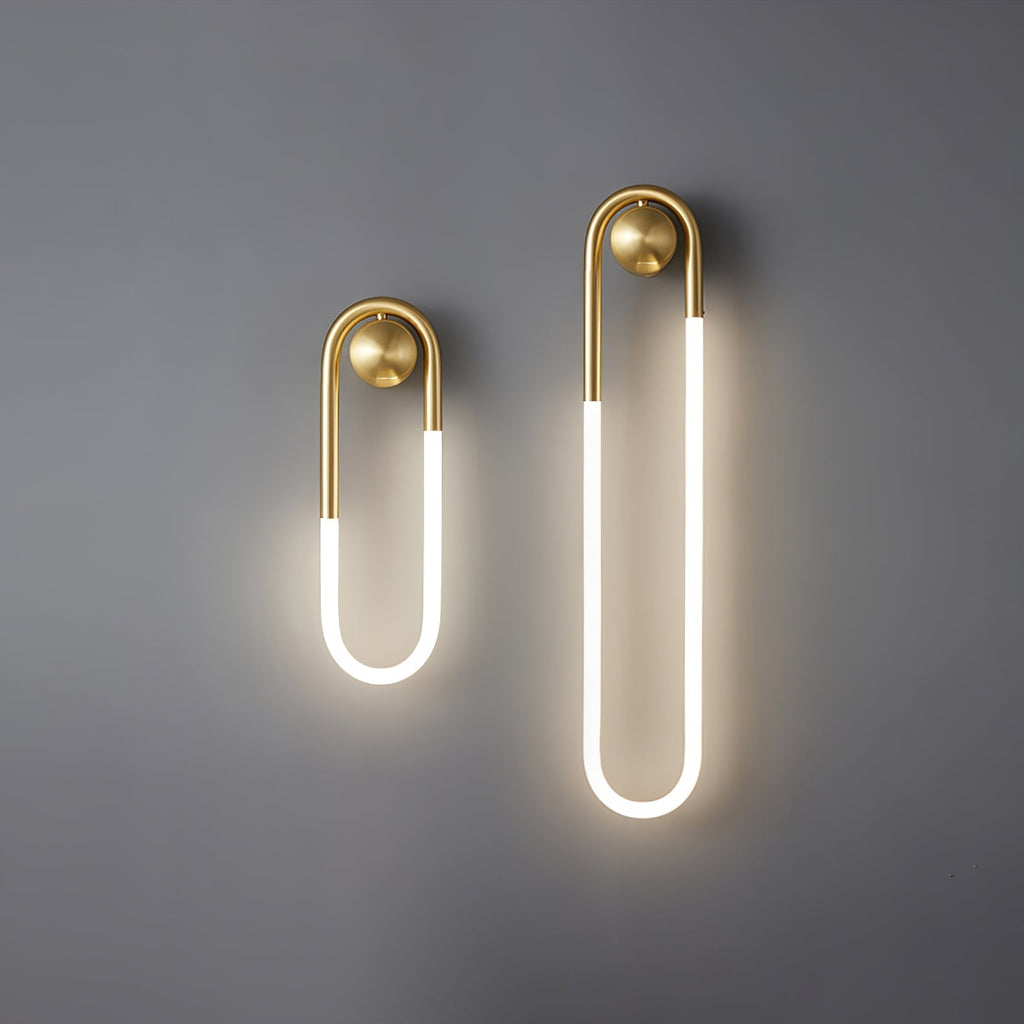 مصباح حائط LED حديث مع نحاس ومصباح حائط أسود بتصميم بسيط