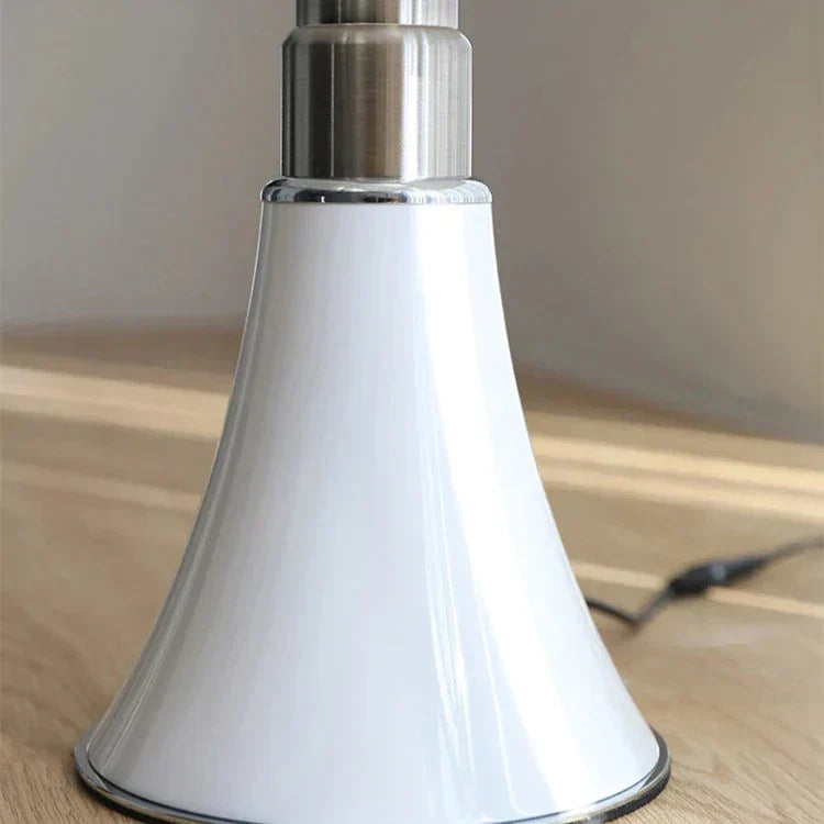 Retro moderní akcentní světlo s vintage LED stolní lampou