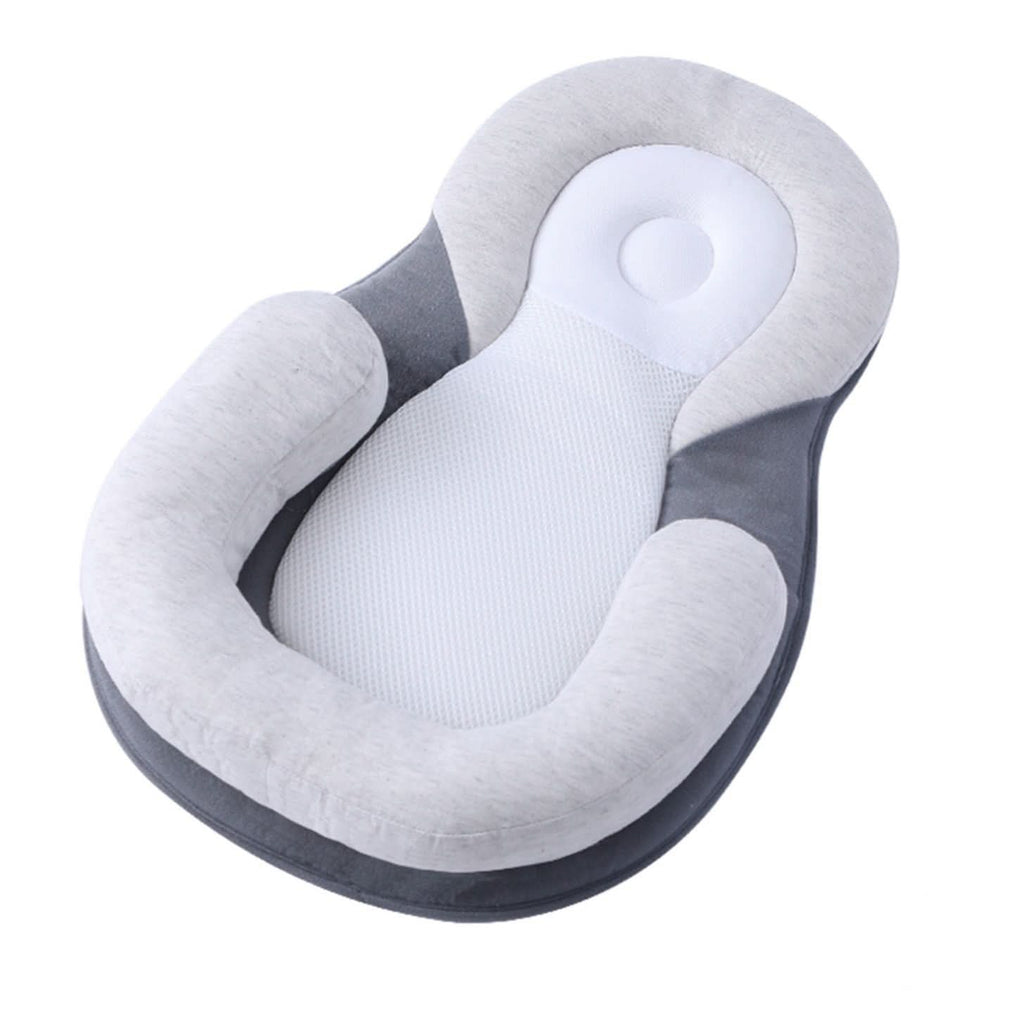 NurtureNest Babykudde Ergonomisk kudde för trygg sömn