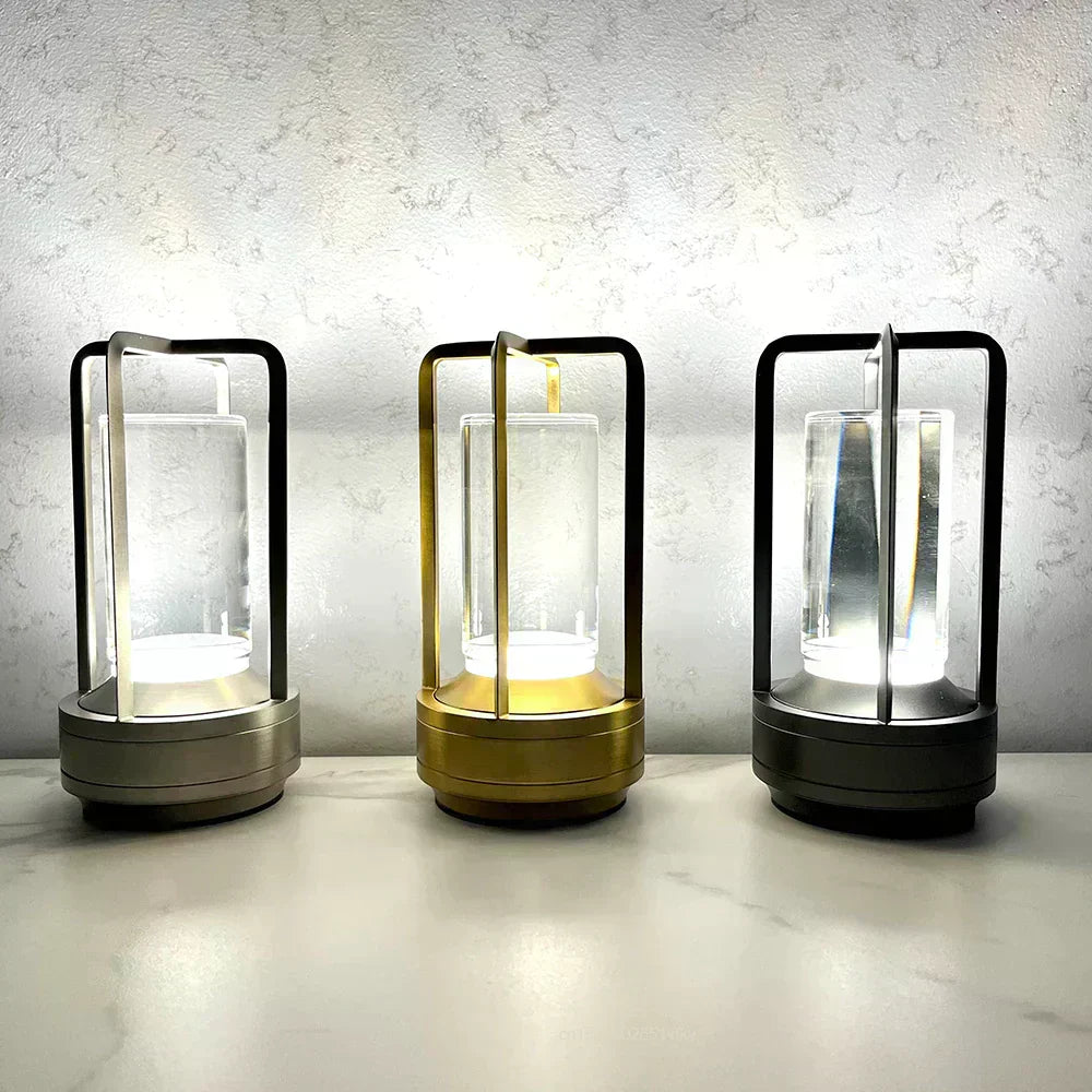 Lampada da tavolo LED LumaNest a luce calda ambientale per un'illuminazione accogliente della stanza