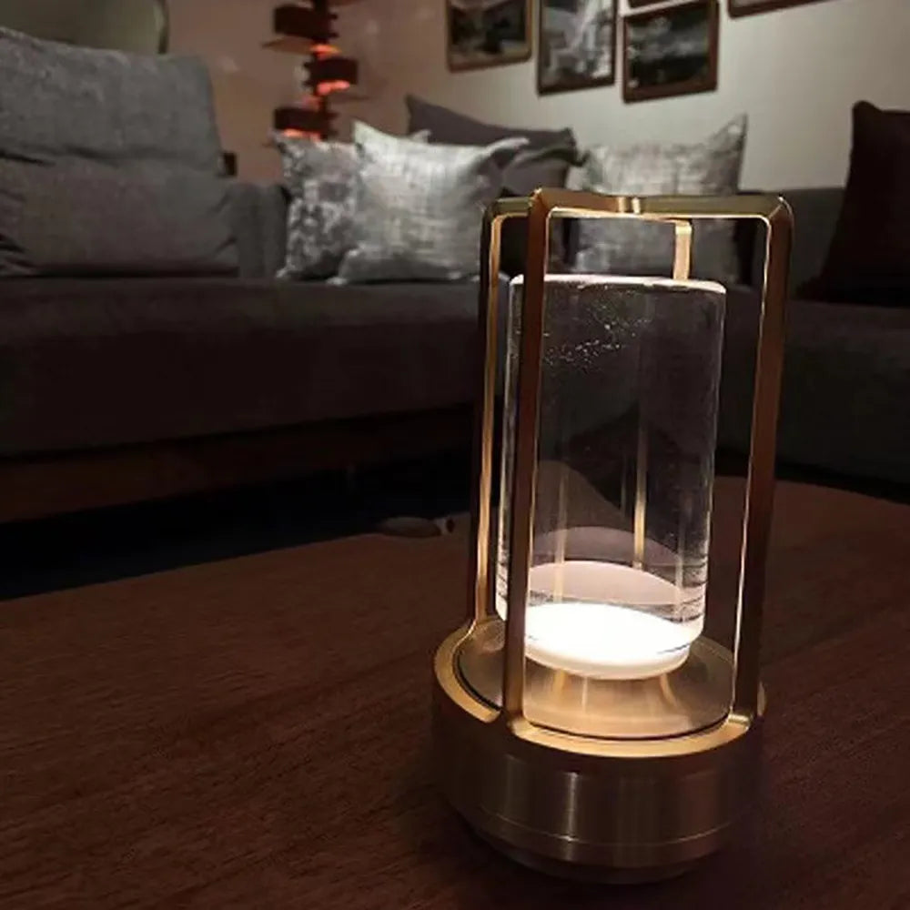 Lampada da tavolo LED LumaNest a luce calda ambientale per un'illuminazione accogliente della stanza