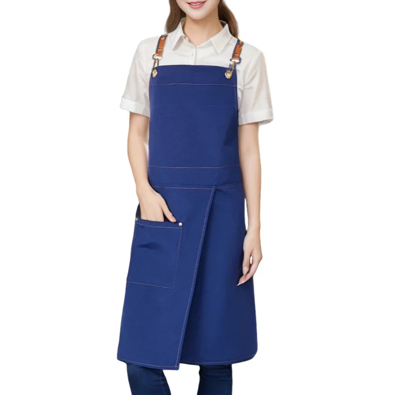 Delantal impermeable WorkEase con bolsillos de lona y falda dividida
