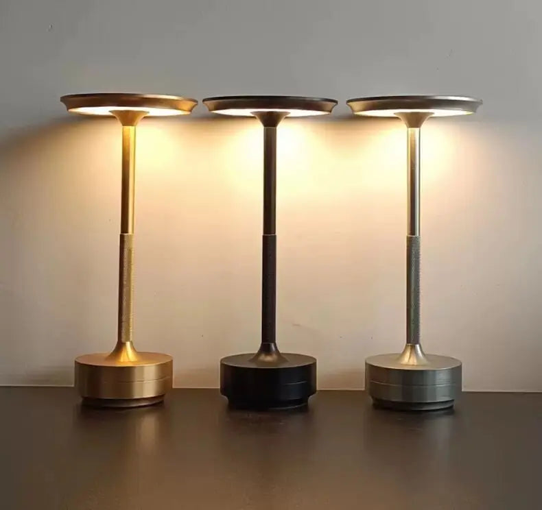 Berøringsaktivert oppladbar skrivebordslampe med dimbar LED bordlampe