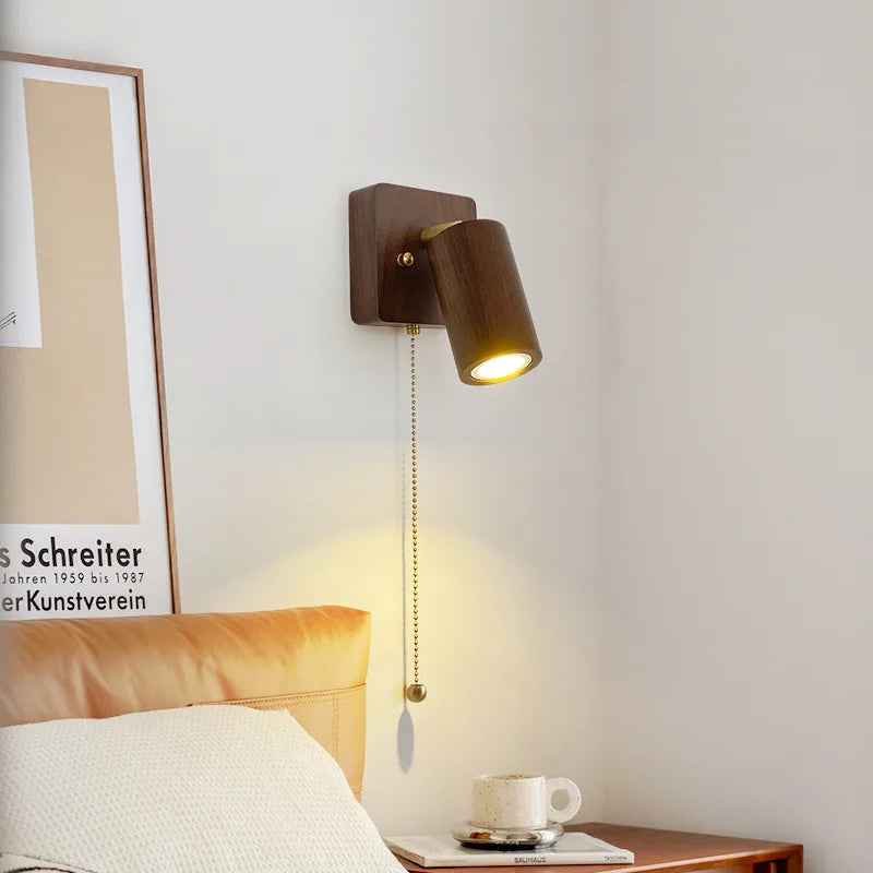 Arlo Luminária de Parede em Nogal com Foco LED Estilo Retro