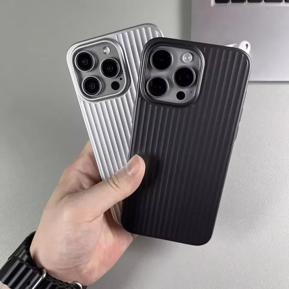 Žebrovaný pevný kryt na telefon pro ochranu a lepší úchop