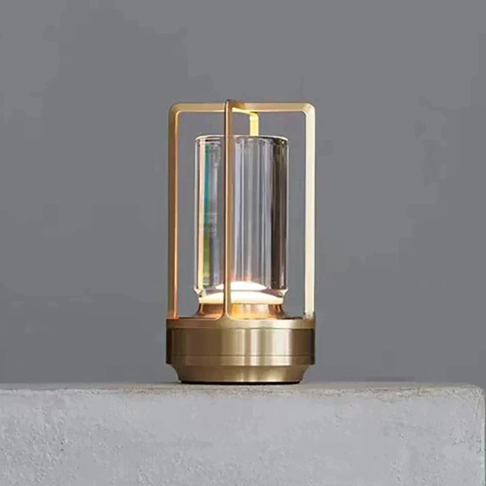 Lampada da tavolo LED LumaNest a luce calda ambientale per un'illuminazione accogliente della stanza