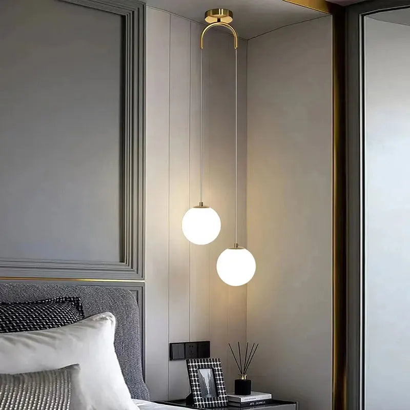 Lampa wisząca Luna z kloszem ze szkła, nordycki nowoczesny design