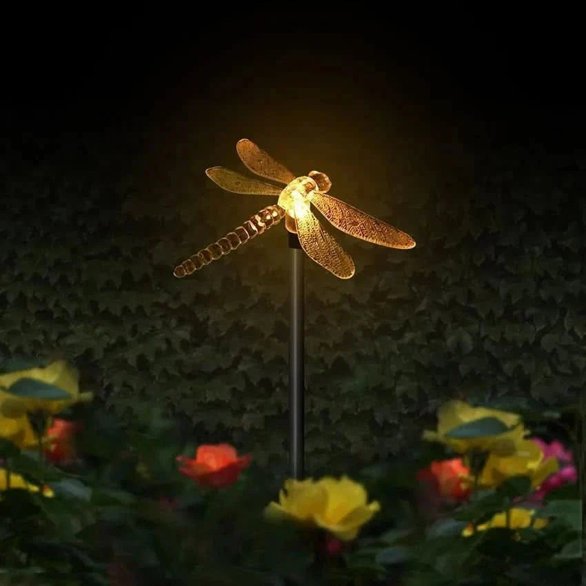 Lampe de jardin LED papillon LumenWings pour espaces extérieurs
