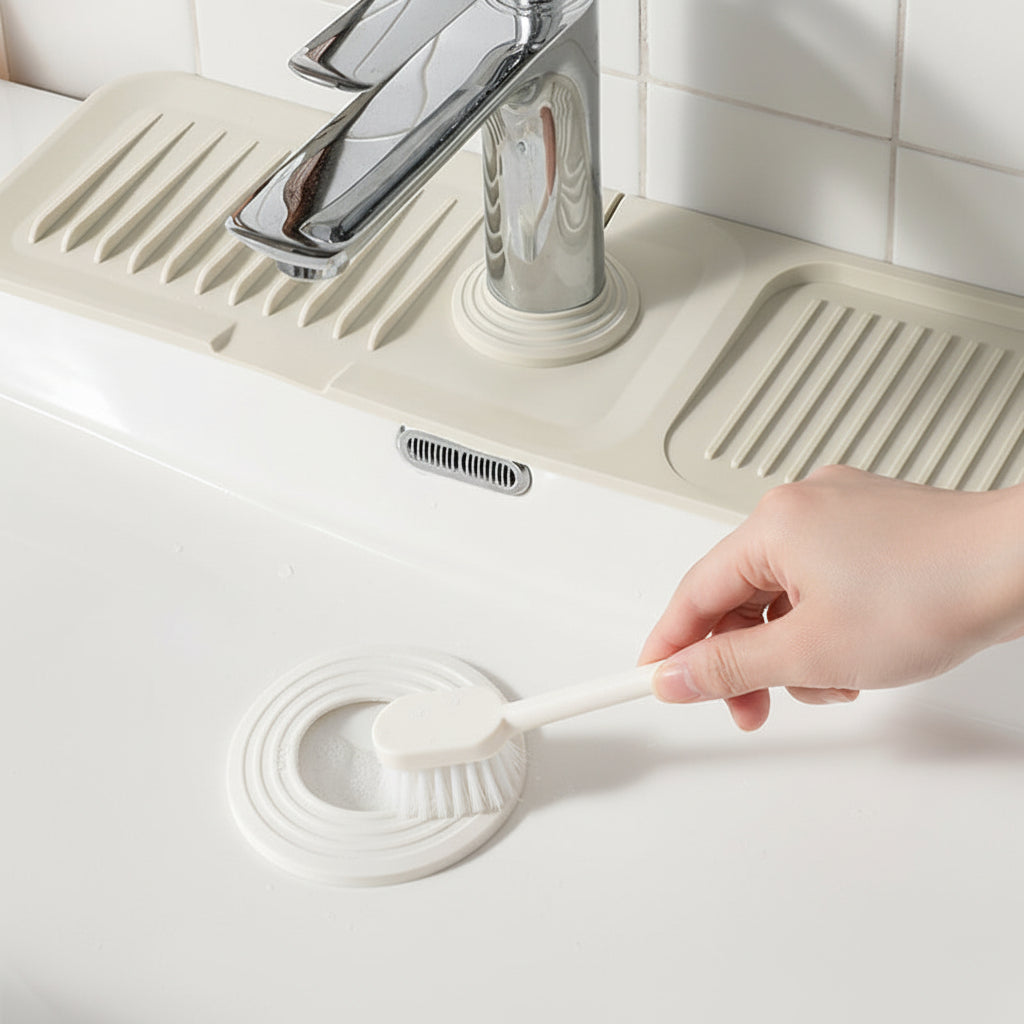 Tappetino in silicone per lavello con vassoio raccogli gocce del rubinetto e sistema di drenaggio automatico