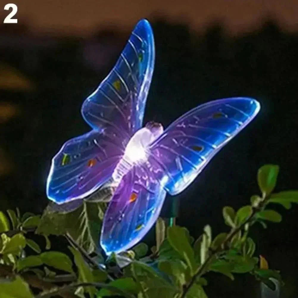 Lampe de jardin LED papillon LumenWings pour espaces extérieurs