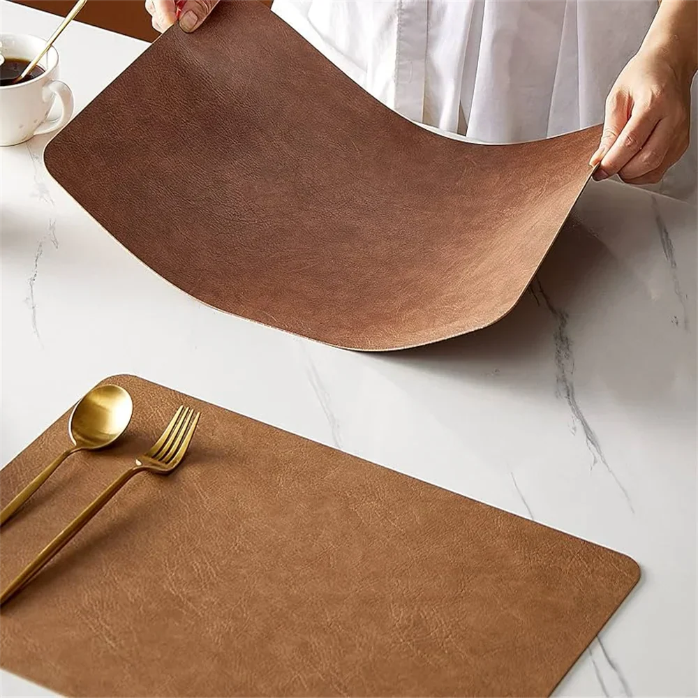 Sets de dessous de verre DuoMat en cuir synthétique, double face, résistants à la chaleur et étanches