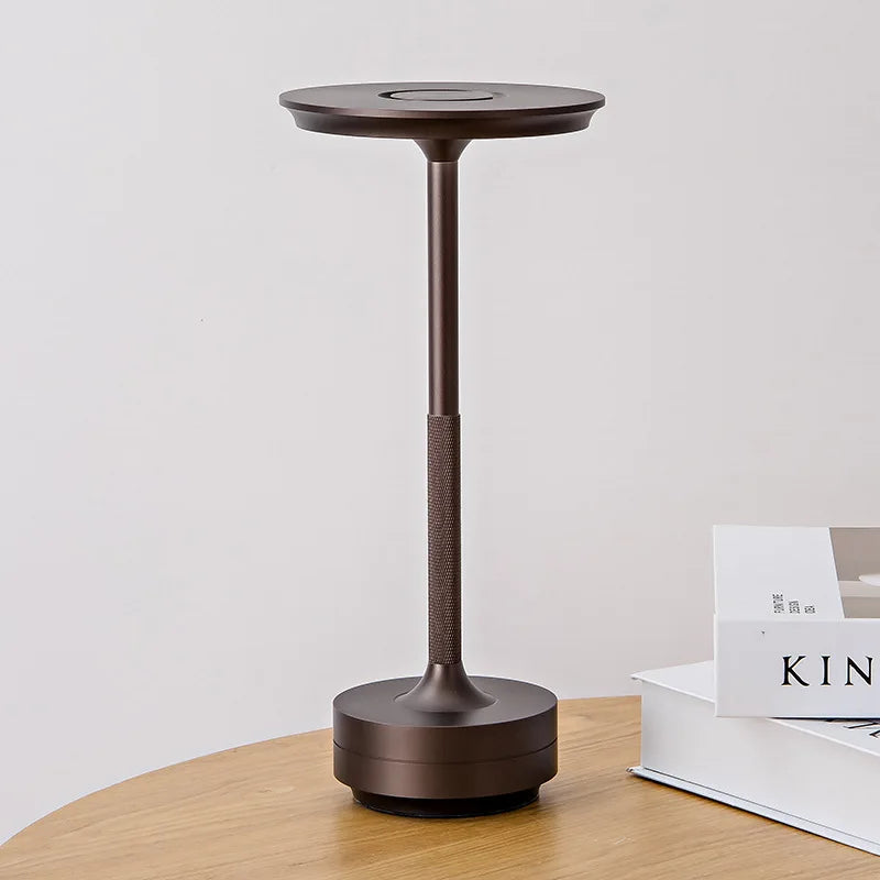 Berøringsaktivert oppladbar skrivebordslampe med dimbar LED bordlampe