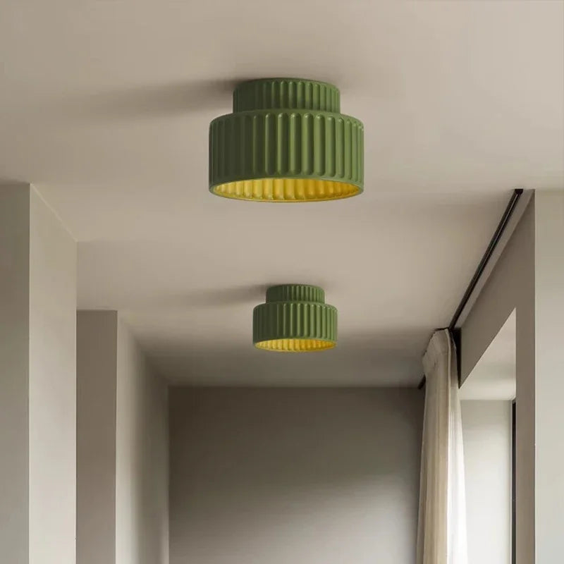 Lustră Nordic Ripple cu formă sculpturală și iluminare blândă