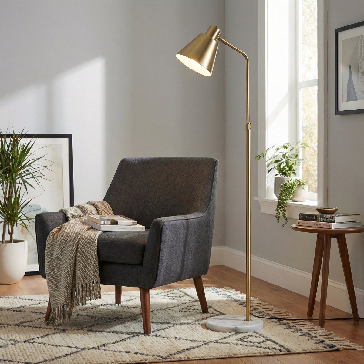 Stojací lampa ve skandinávském stylu vysoká 60 palců s dřevěným podstavcem | Rosalyssa