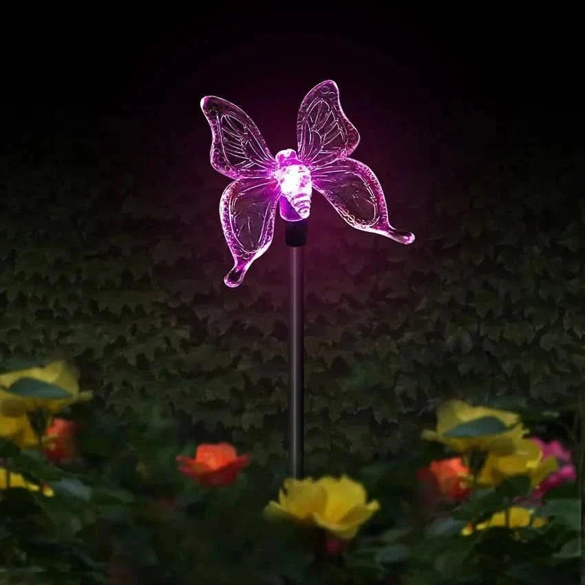 Lampe de jardin LED papillon LumenWings pour espaces extérieurs