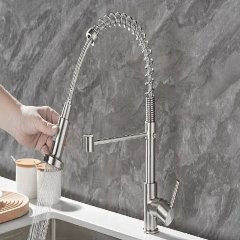 エアロフロー モダン ダブルスパウト キッチン水栓 ブラック＆ゴールド仕上げ