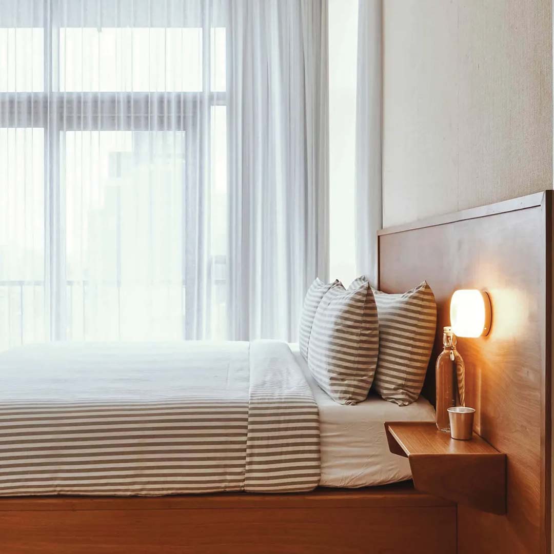 Solaria Moderne LED Væglampe med Justerbar Farve