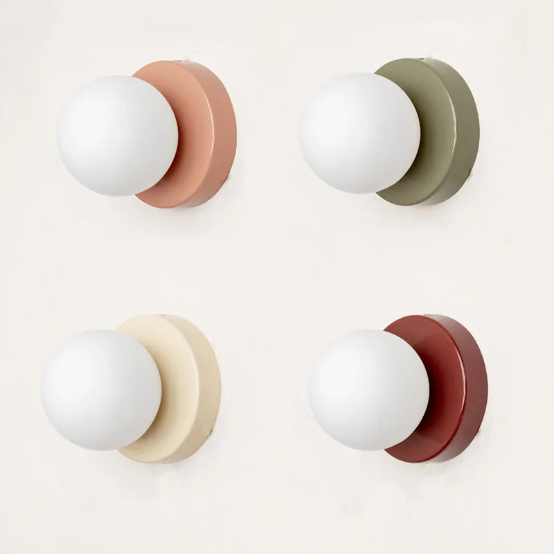 Nástěnná LED lampa Macaron s barevným sklem pro moderní interiéry