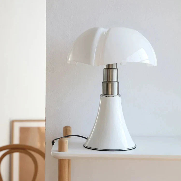 Retro moderní akcentní světlo s vintage LED stolní lampou